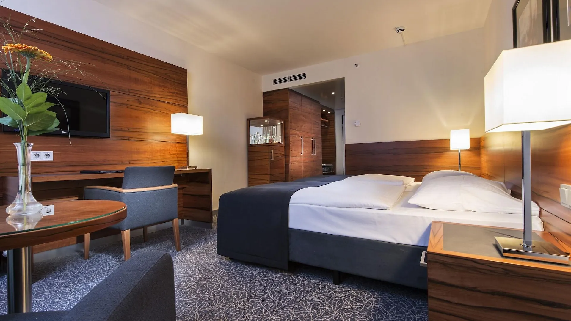 ****  Maritim Hotel Muenchen גרמניה