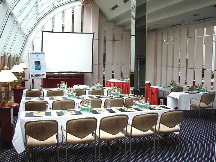 Maritim Hotel Muenchen 4*, Munich