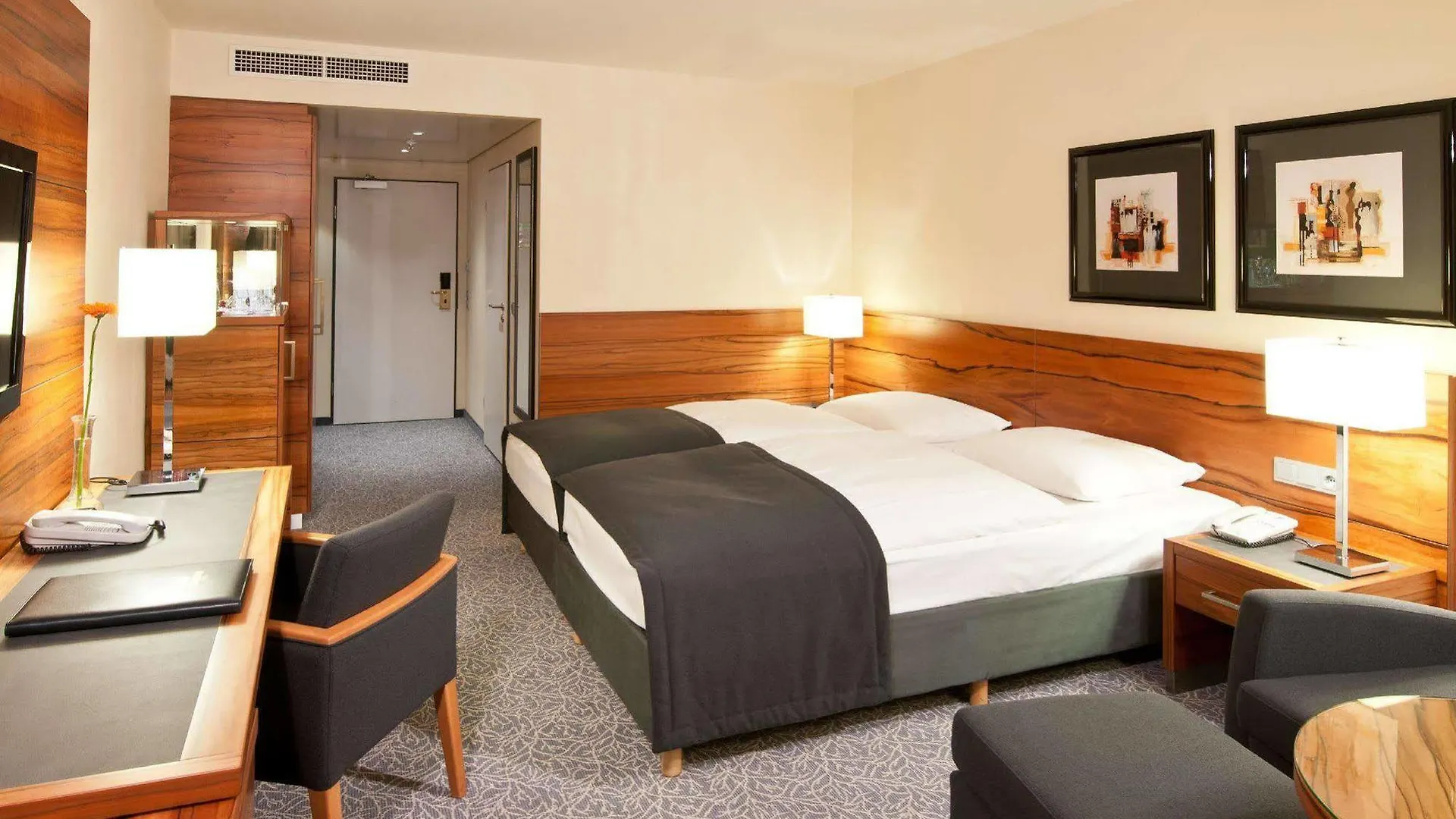 Maritim Hotel Muenchen 4*, מינכן גרמניה